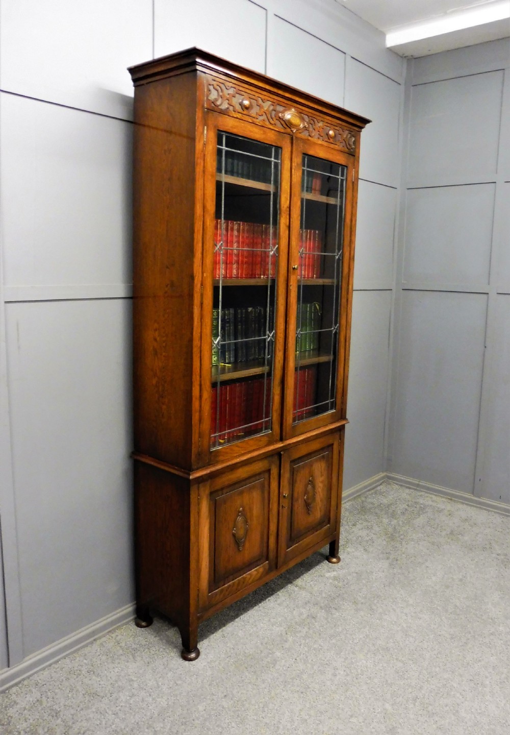 EDWARDIAN OAK BOOKCASE View V