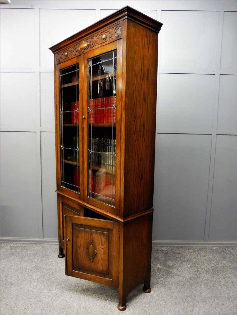EDWARDIAN OAK BOOKCASE View XI
