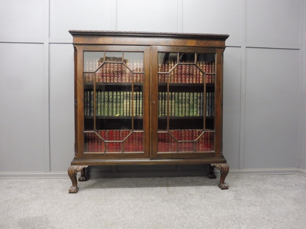 EDWARDIAN MAHOGANY BOOKCASE BY MAPLE AND CO View X