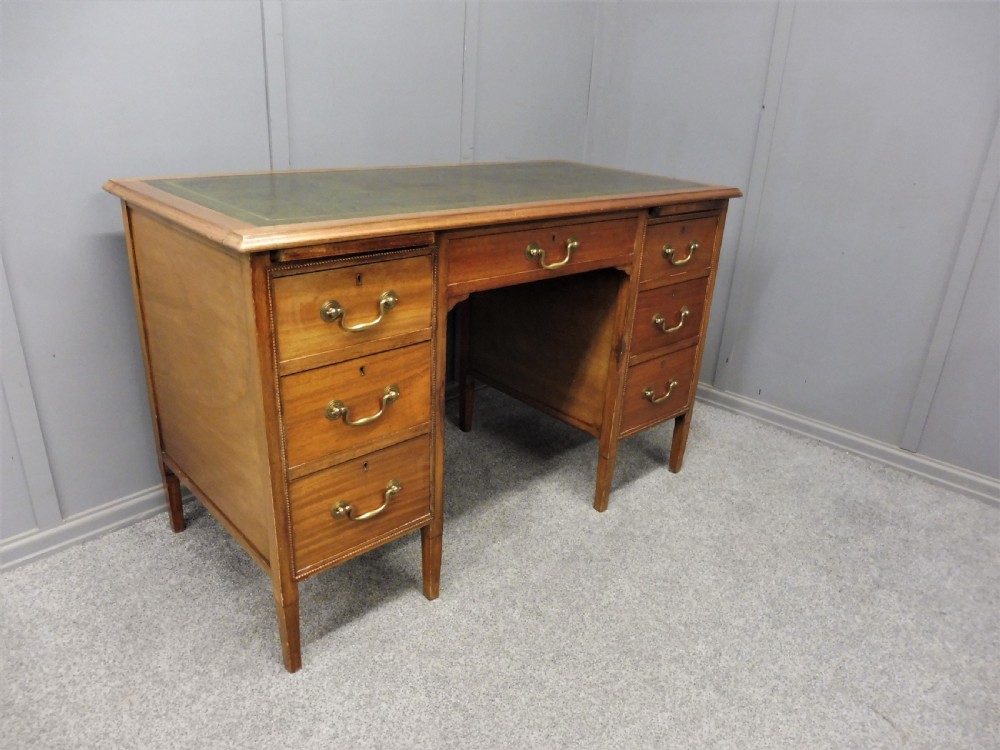 MAHOGANY DESK View VIII