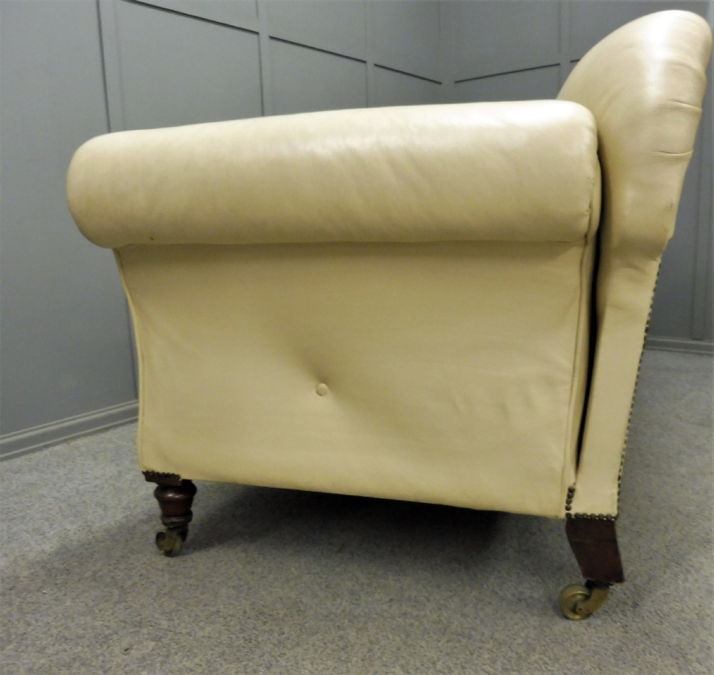 ANTIQUE LEATHER CHESTERFIELD SOFA CIRCA 1900 View VIII