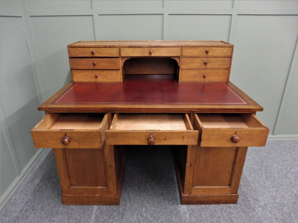 FULLY FITTED VICTORIAN OAK DESK View VII