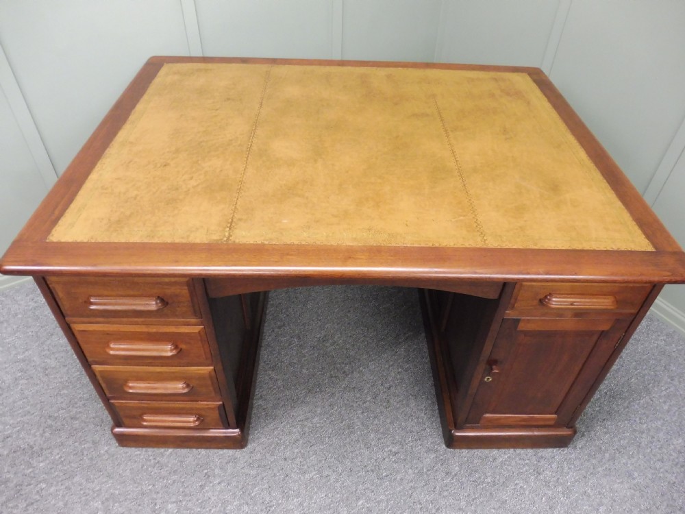MAHOGANY LEATHER TOPPED PARTNERS DESK View VIII