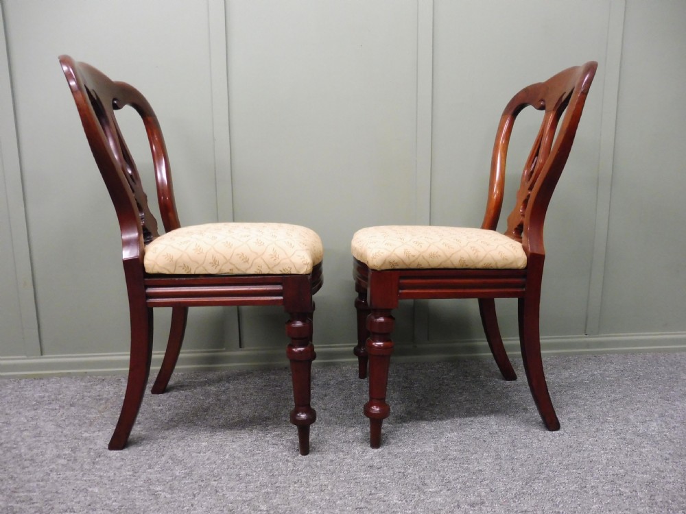 SET OF 12 VICTORIAN SPEARPOINT BALLOON BACK DINING CHAIRS View X