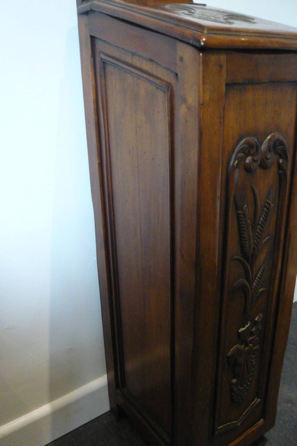 Early 20th Century French Provincial Baguette Box Chateau  View II