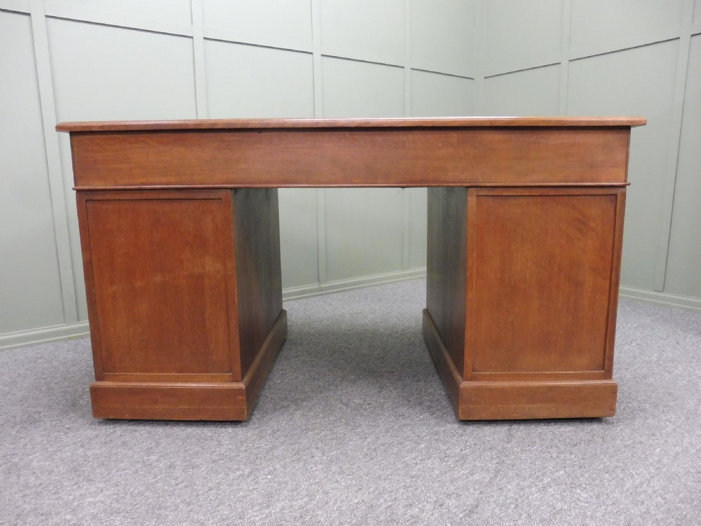 EDWARDIAN OAK PEDESTAL  DESK View XI
