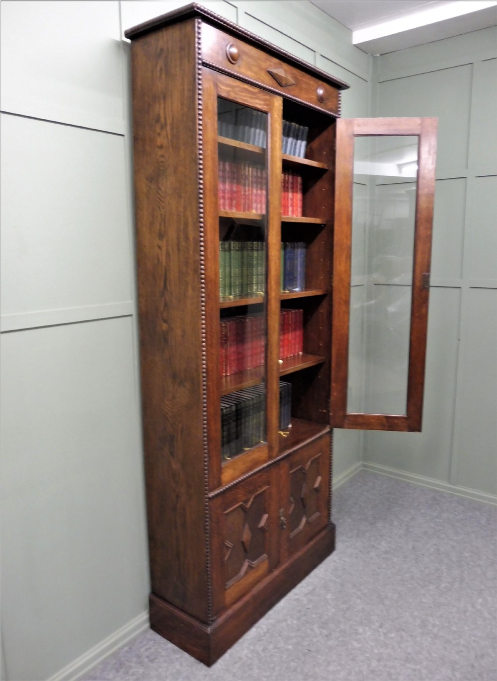 TALL SLIM OAK BOOKCASE View VIII