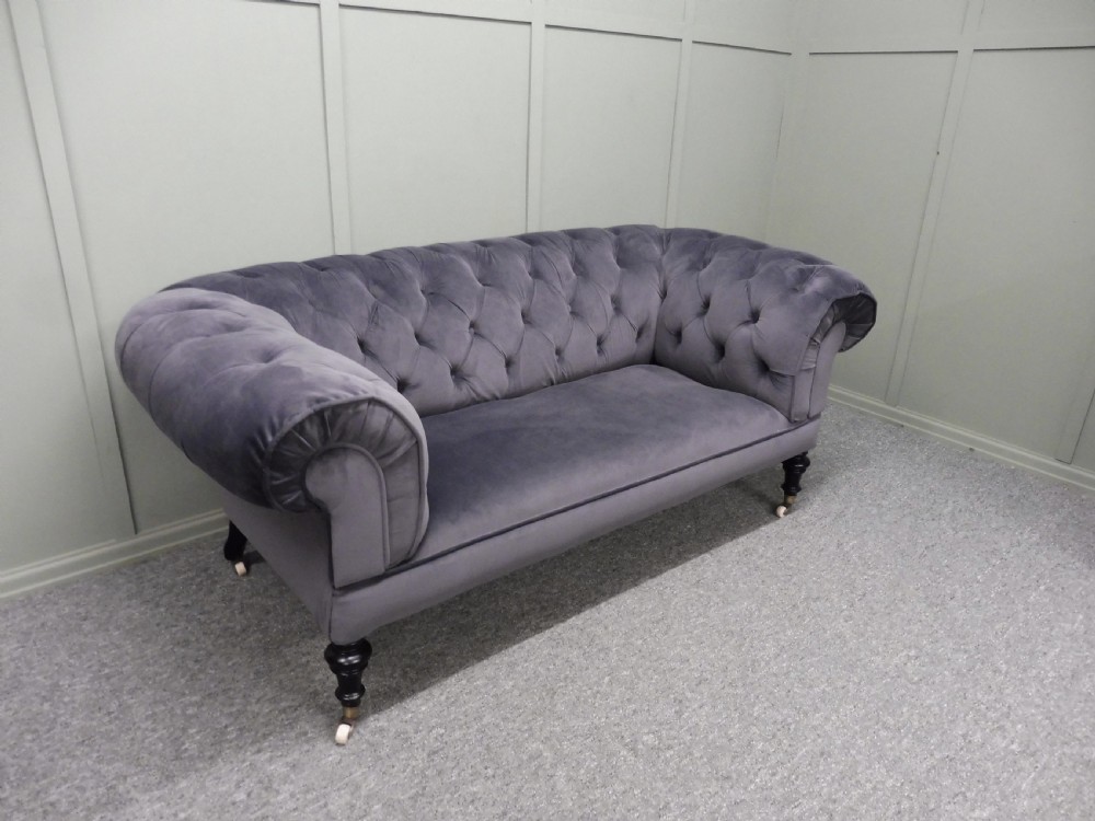RESTORED VICTORIAN CHESTERFIELD SOFA View XII