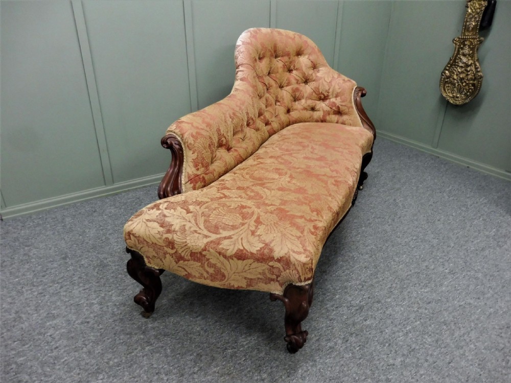 19TH CENTURY WALNUT CHAISE LONGUE View IV