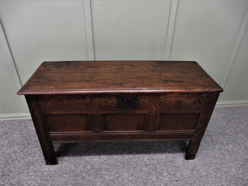 SMALL 18TH CENTURY OAK AND ELM COFFER View III