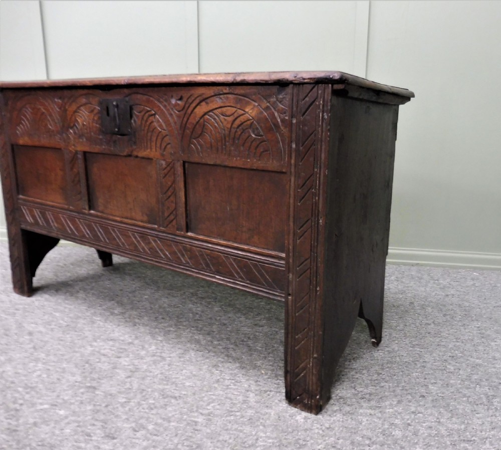SMALL 18TH CENTURY OAK AND ELM COFFER View V
