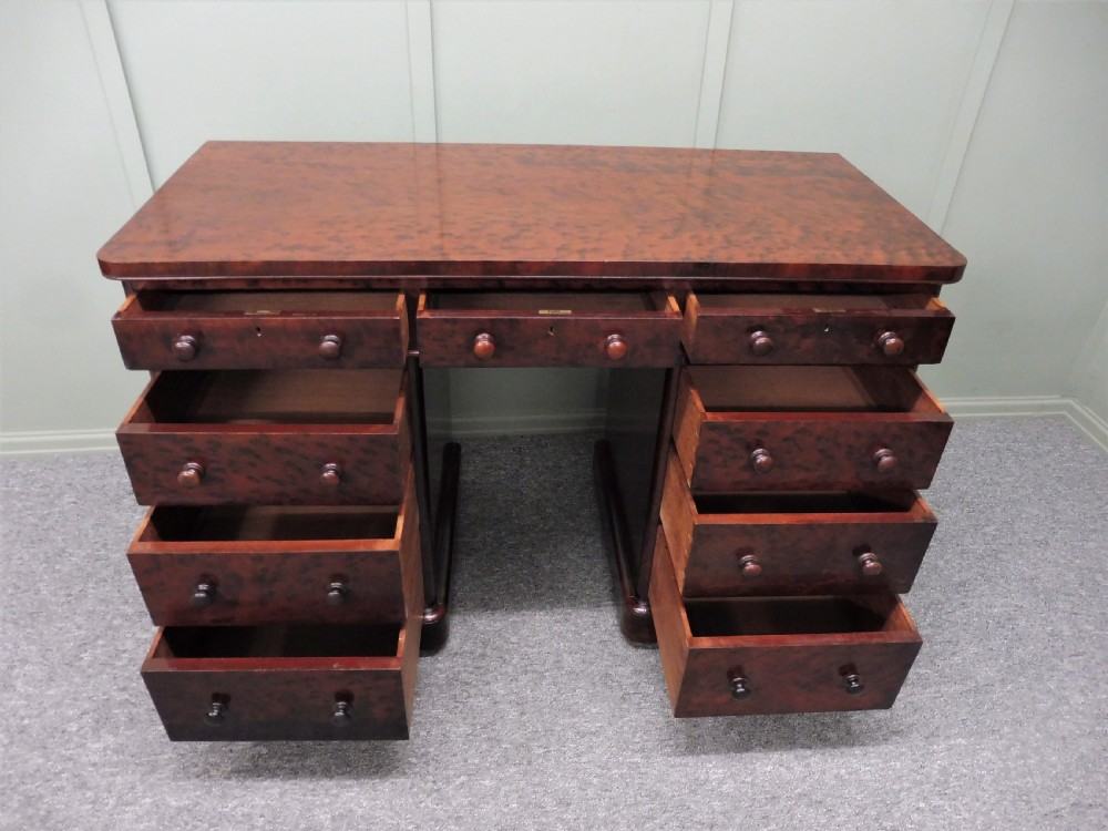 VICTORIAN PEDESTAL DESK IN PLUM PUDDING MAHOGANY View XII