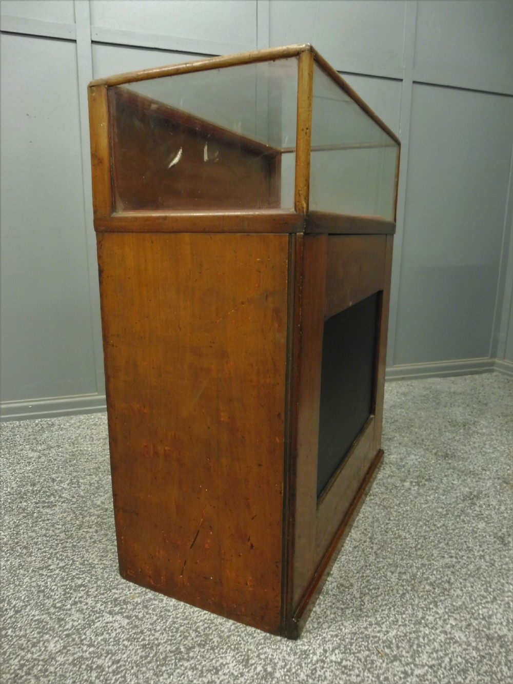 VERY RARE  VICTORIAN SPECTACLE DISPLAY COUNTER View VII