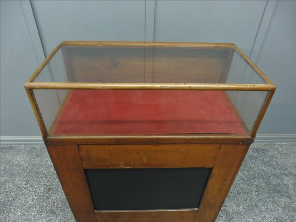 VERY RARE  VICTORIAN SPECTACLE DISPLAY COUNTER View XII