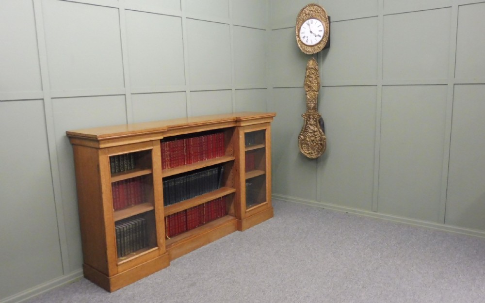 VICTORIAN OAK BOOKCASE