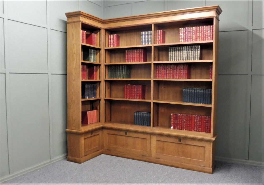 EDWARDIAN OAK CORNER BOOKCASE