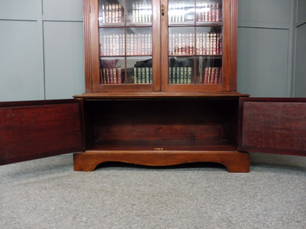 EDWARDIAN MAHOGANY BOOKCASE  View VIII