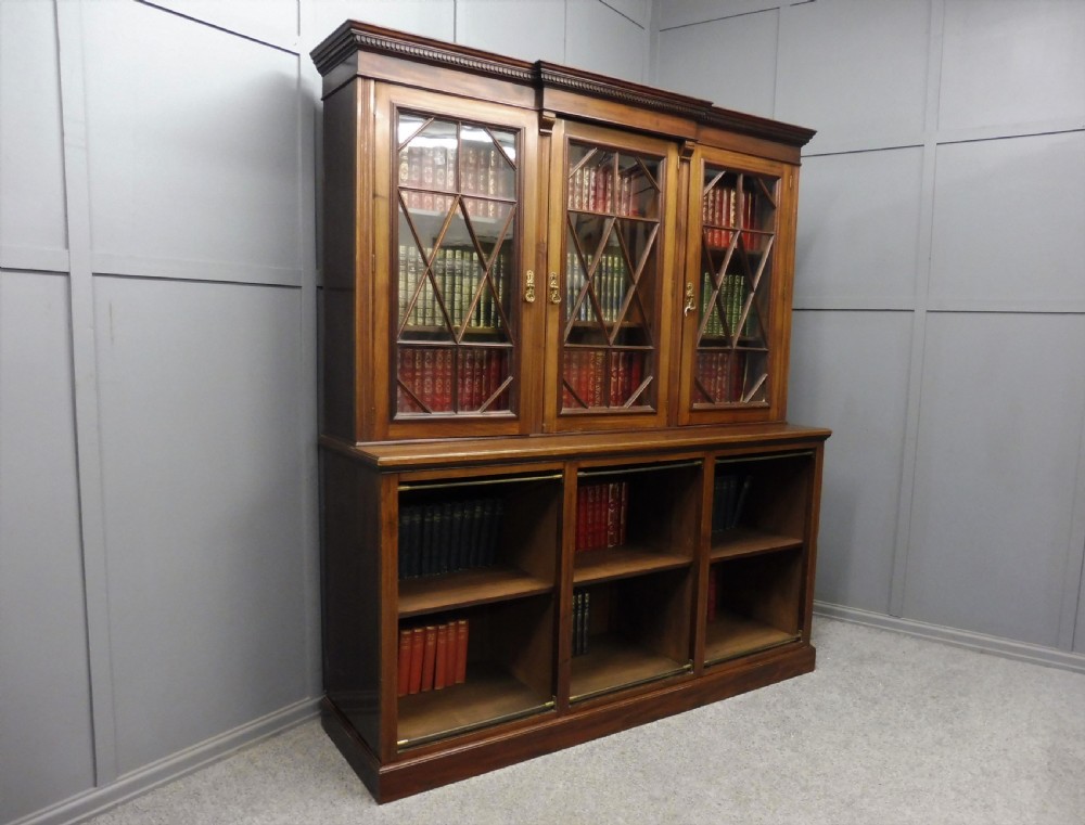 EDWARDIAN MAHOGANY BOOKCASE