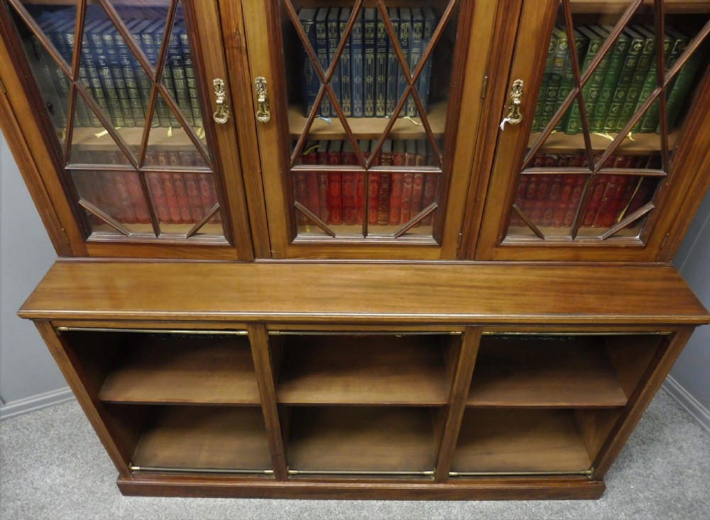 EDWARDIAN MAHOGANY BOOKCASE View VIII
