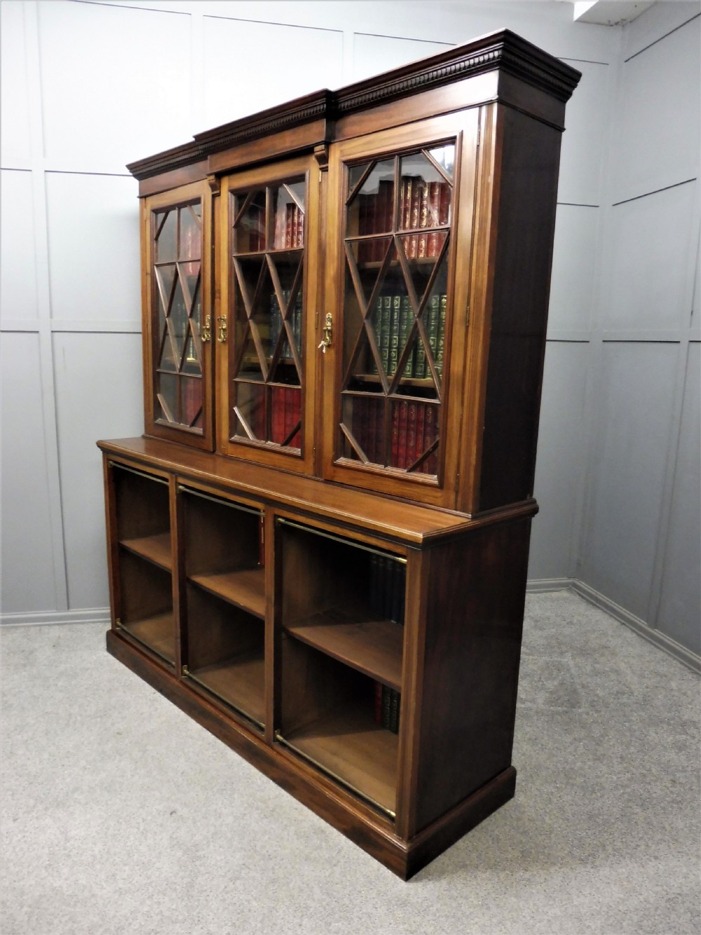 EDWARDIAN MAHOGANY BOOKCASE View IX