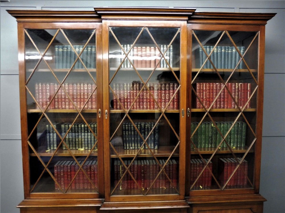 EDWARDIAN MAHOGANY LIBRARY BOOKCASE View IV