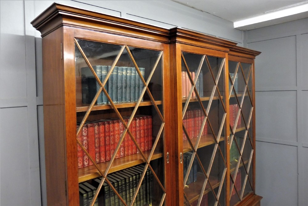 EDWARDIAN MAHOGANY LIBRARY BOOKCASE View XII