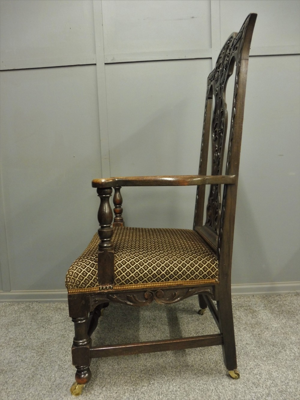 VICTORIAN WELSH OAK ARMCHAIR View V