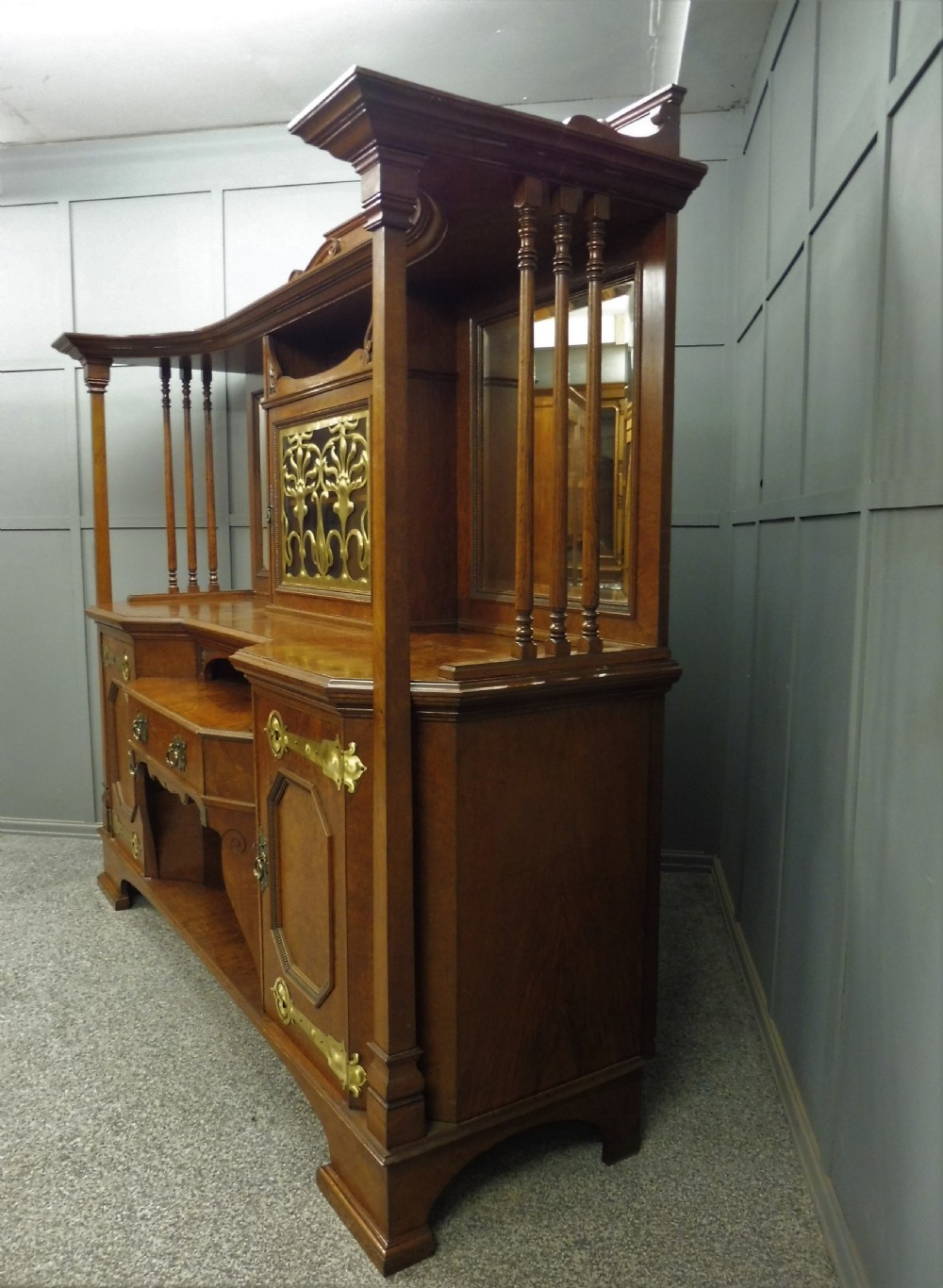 LARGE ARTS AND CRAFTS POLLARD OAK SIDEBOARD View VII