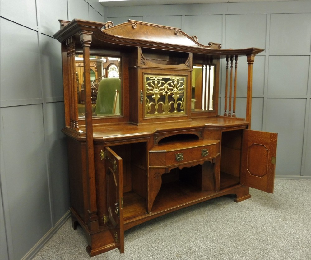 LARGE ARTS AND CRAFTS POLLARD OAK SIDEBOARD View XIII