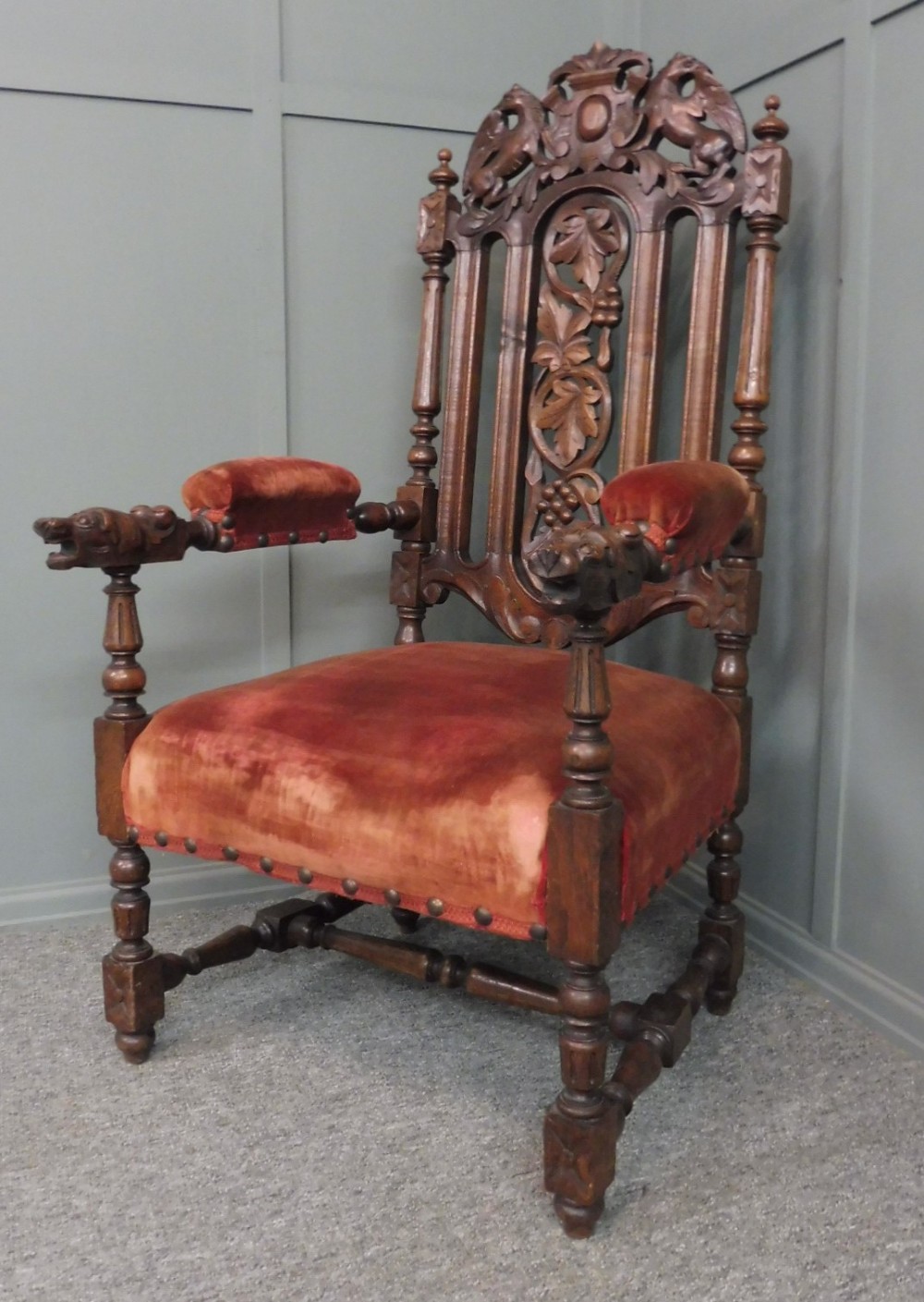 OAK HUNTING LODGE ARMCHAIR