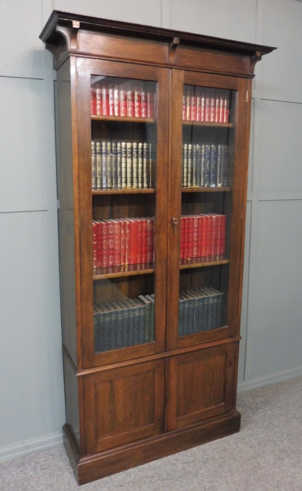 OAK ARTS AND CRAFTS BOOKCASE 