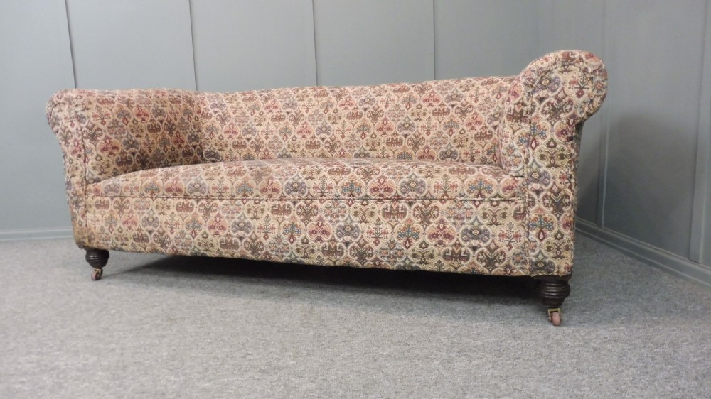 VICTORIAN CHESTERFIELD SOFA FOR REUPHOLSTERY