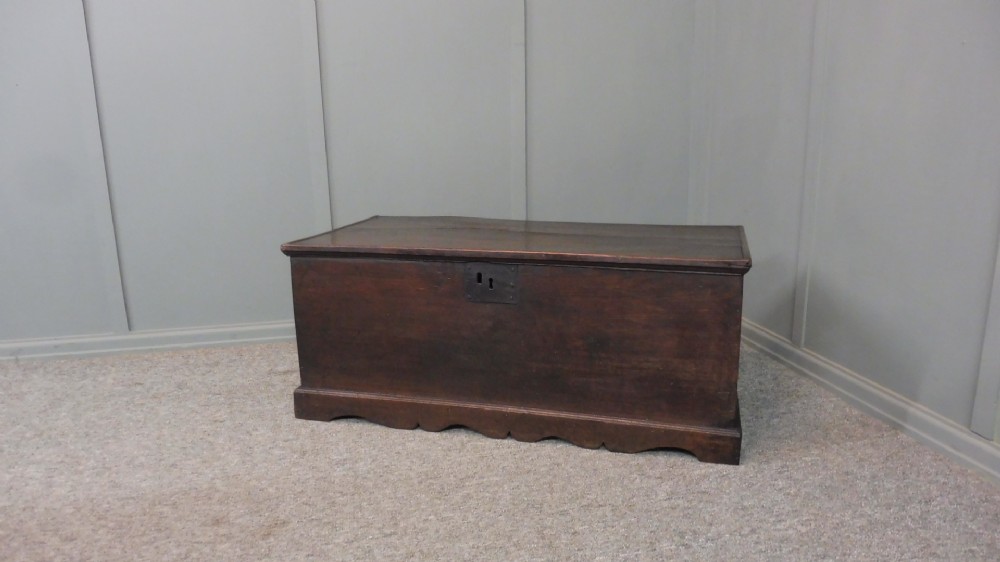 RUSTIC 18th CENTURY ELM COFFER
