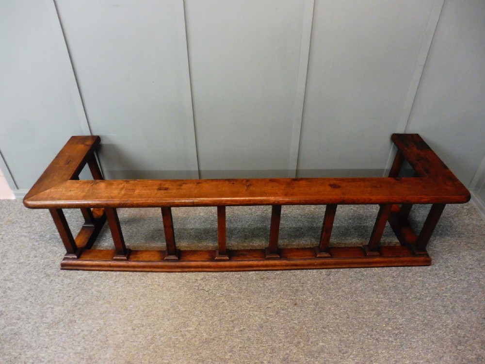 LARGE OAK ARTS AND CRAFTS CLUB FENDER View VI