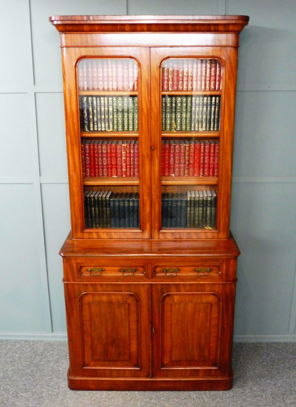 VICTORIAN MAHOGANY BOOKCASE View III
