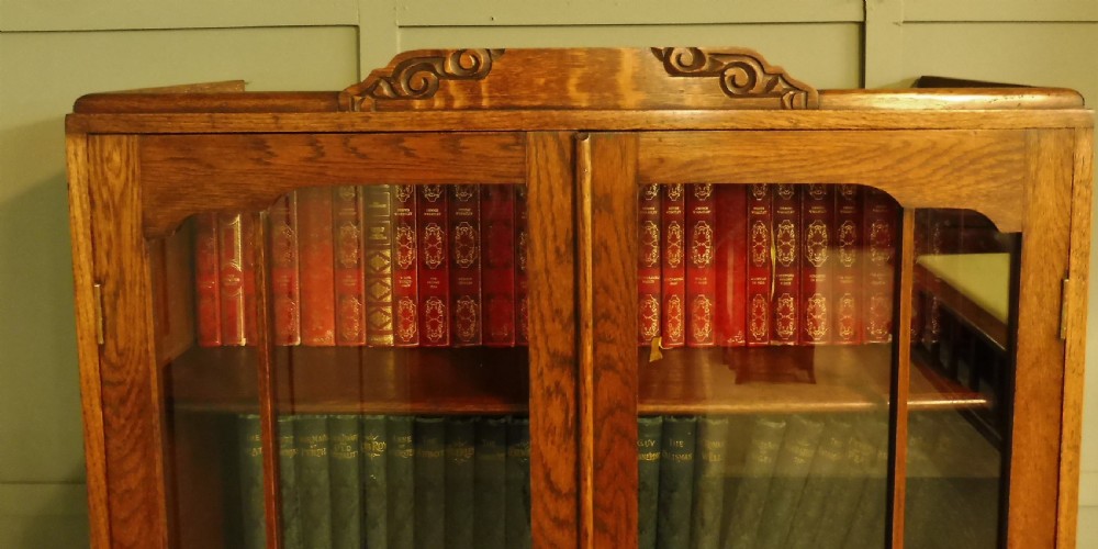 ART DECO OAK BOOKCASE View III