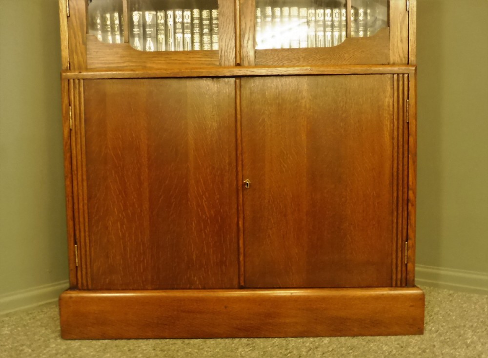 ART DECO OAK BOOKCASE View VI