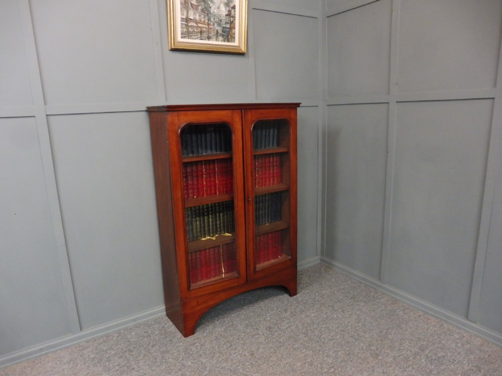 VICTORIAN MAHOGANY BOOKCASE View VII