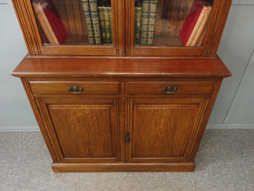 LATE VICTORIAN GOLDEN OAK BOOKCASE View IV