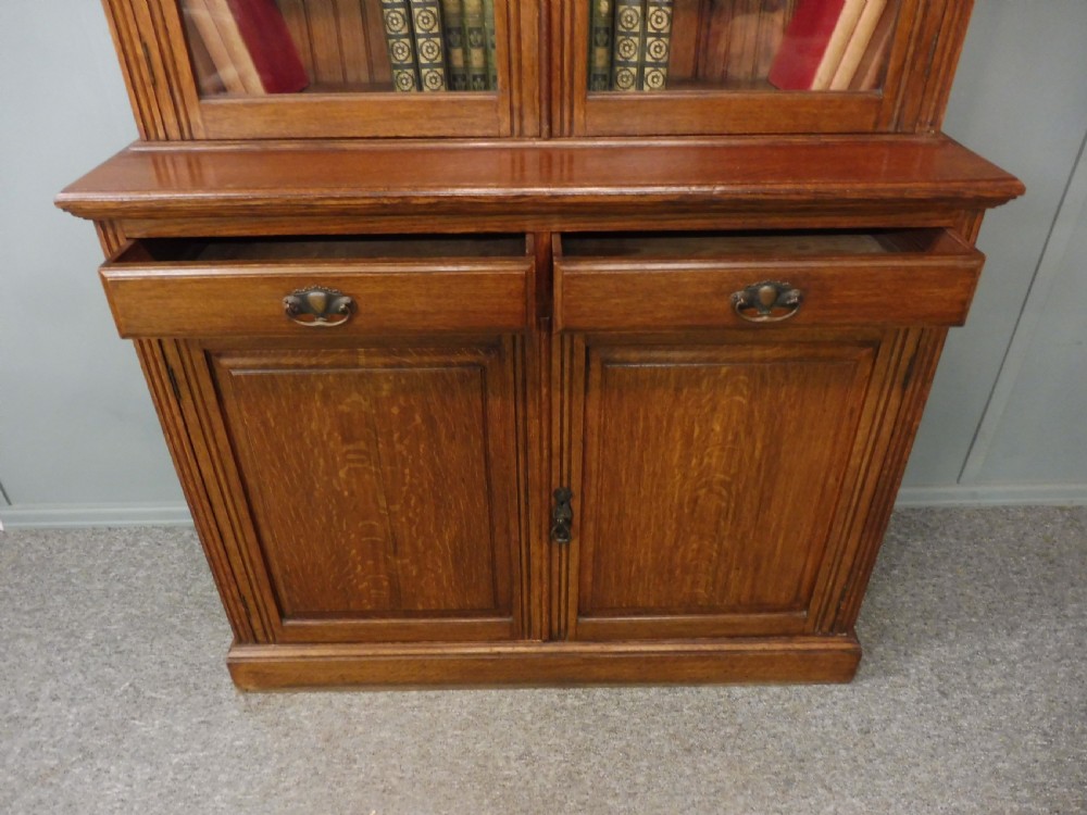 LATE VICTORIAN GOLDEN OAK BOOKCASE View VI