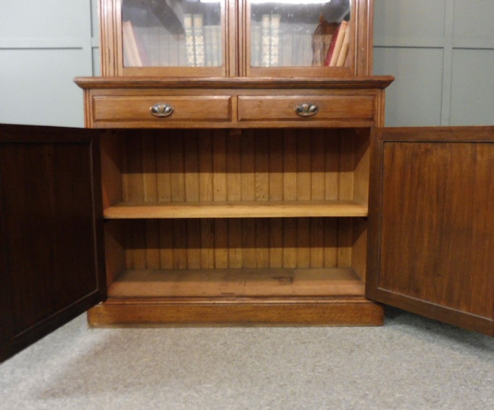 LATE VICTORIAN GOLDEN OAK BOOKCASE View VII