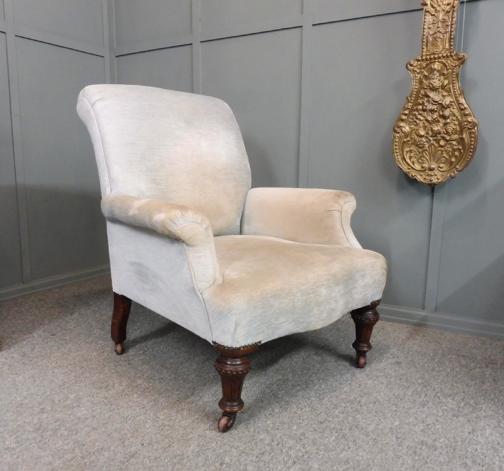 WELL SHAPED VICTORIAN ARMCHAIR