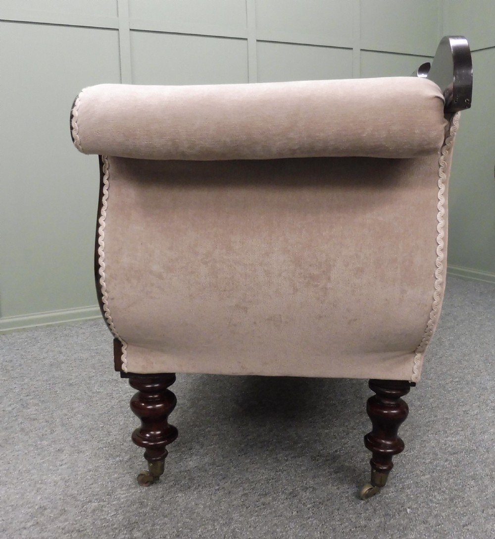 VICTORIAN SCROLL END SOFA View VIII