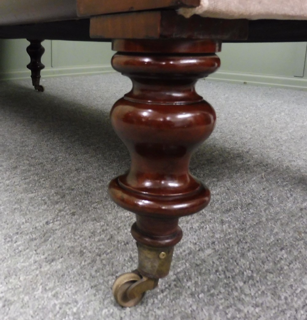 VICTORIAN SCROLL END SOFA View IX