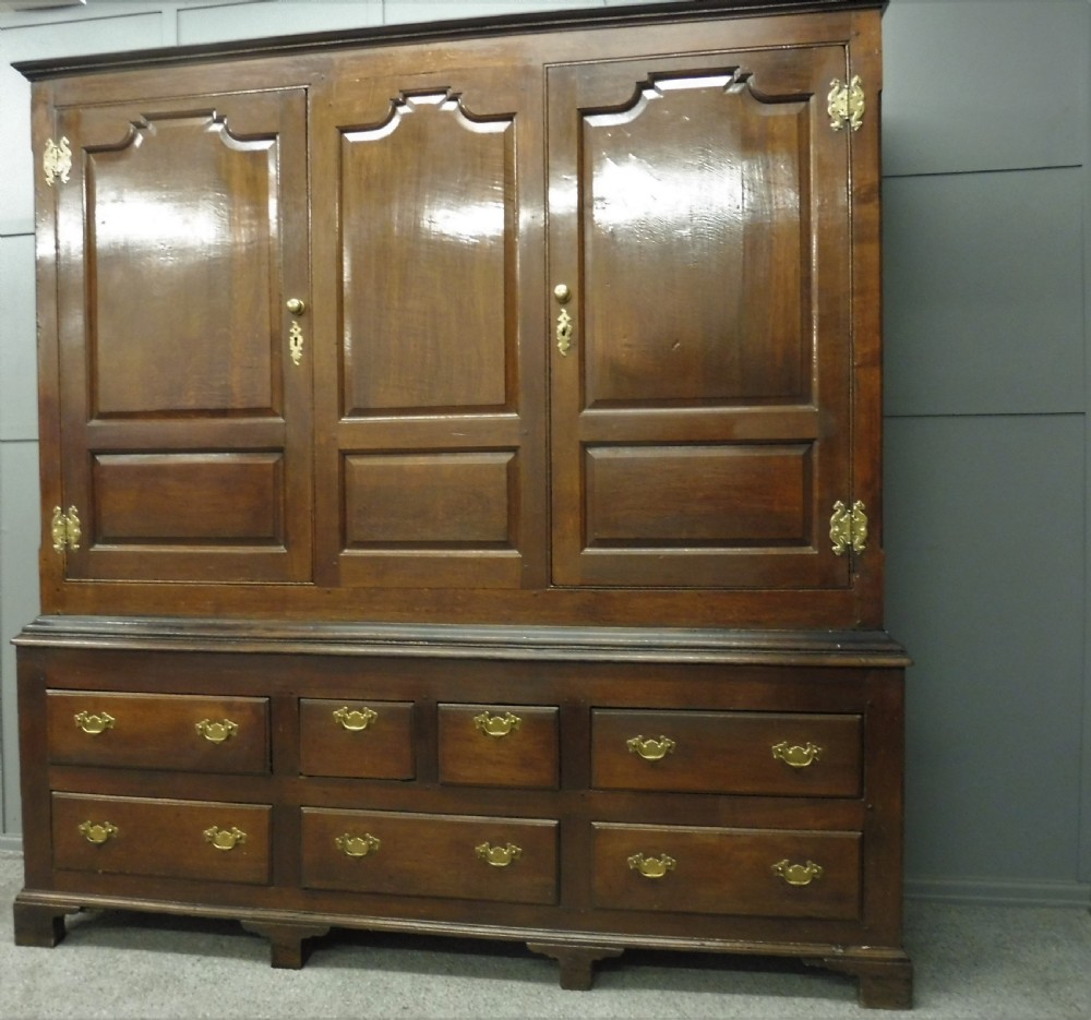 LARGE18TH CENTURY HOUSEKEEPERS CUPBOARD/ LIVERY CUPBOARD View VI