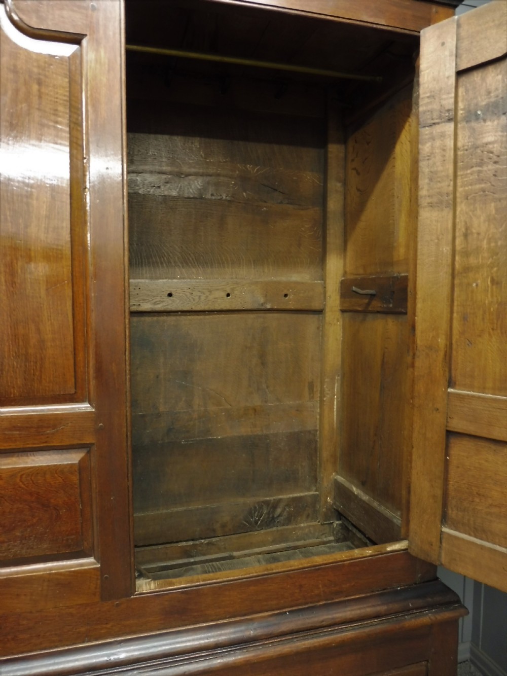 LARGE18TH CENTURY HOUSEKEEPERS CUPBOARD/ LIVERY CUPBOARD View VIII