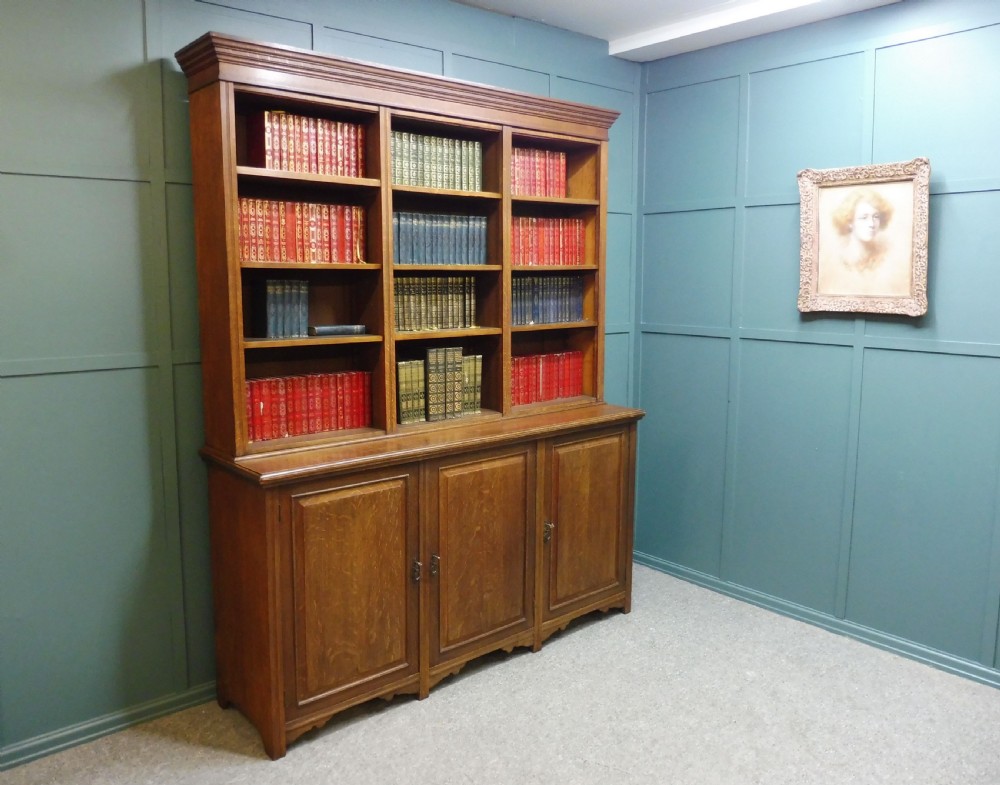 LARGE ANTIQUE OAK OPEN TOP BOOKCASE View II