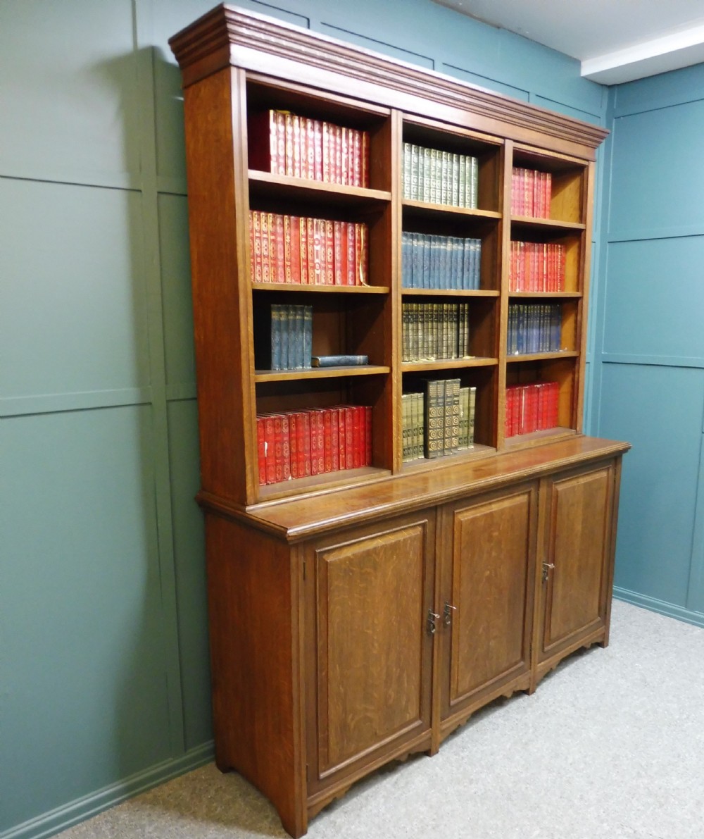 LARGE ANTIQUE OAK OPEN TOP BOOKCASE View III