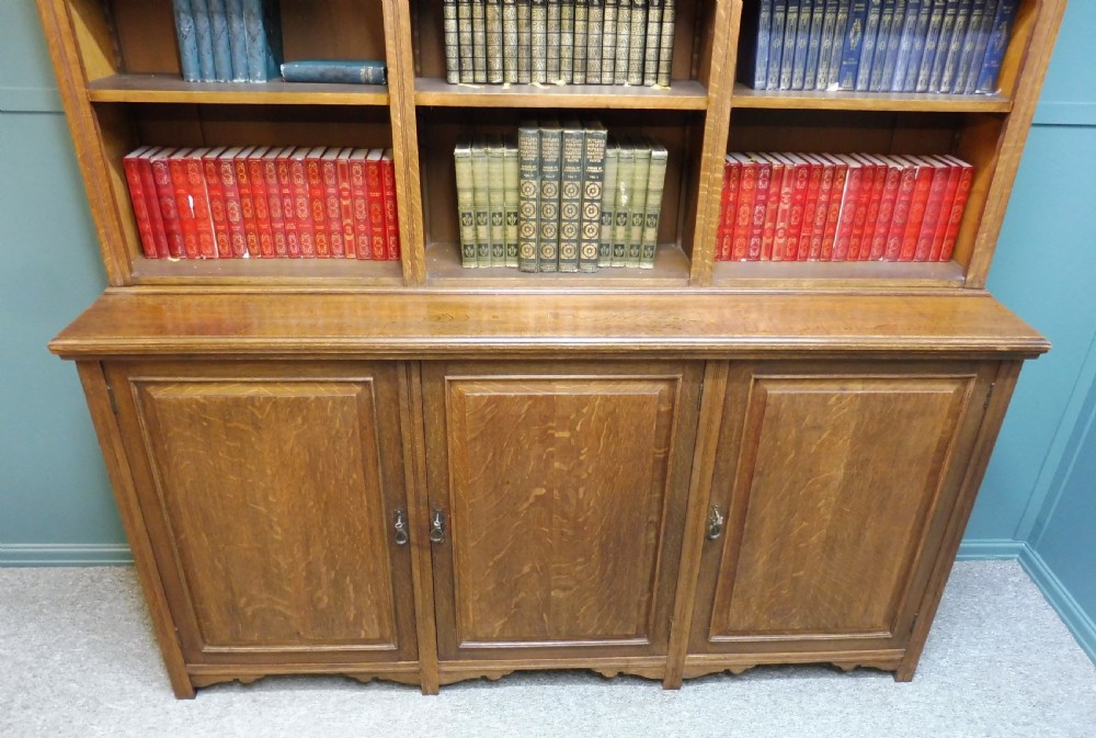 LARGE ANTIQUE OAK OPEN TOP BOOKCASE View V