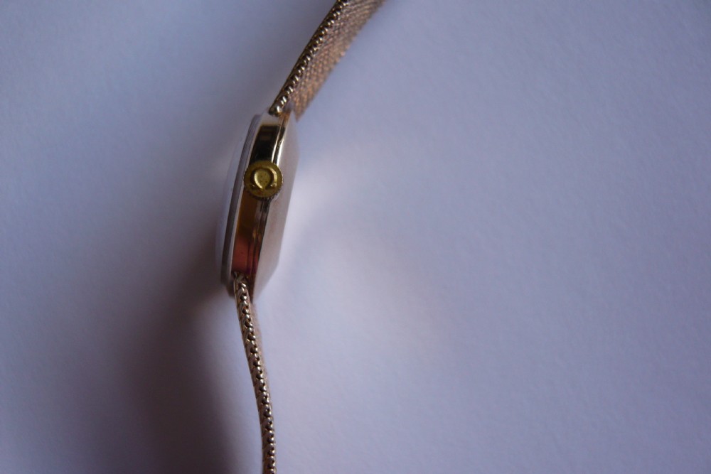 Omega A Lady's 9ct Gold Wristwatch 1969 View VI